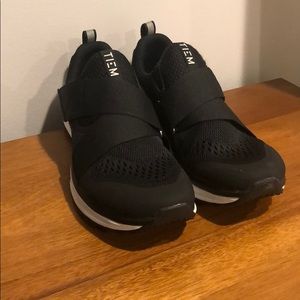 Black/white TIEM spin shoes - like new